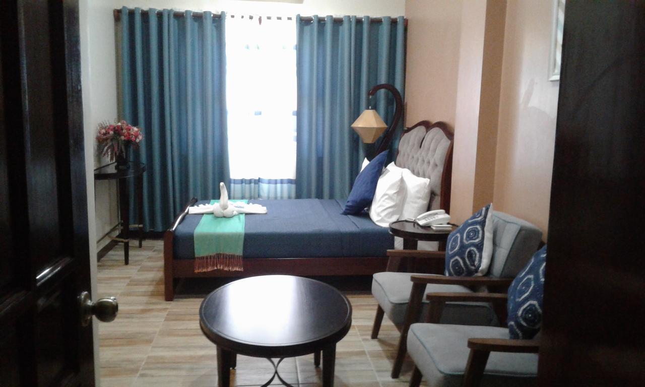ชารอส ดอร์มิเทล Hotel Dumaguete City ภายนอก รูปภาพ