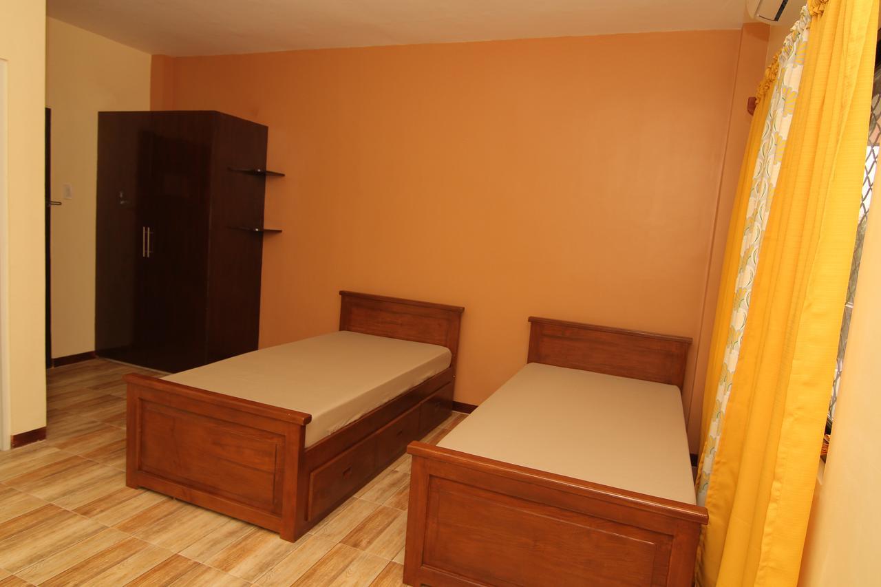 ชารอส ดอร์มิเทล Hotel Dumaguete City ภายนอก รูปภาพ