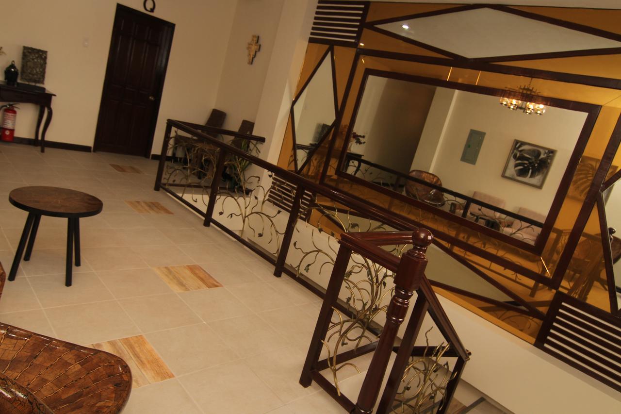 ชารอส ดอร์มิเทล Hotel Dumaguete City ภายนอก รูปภาพ