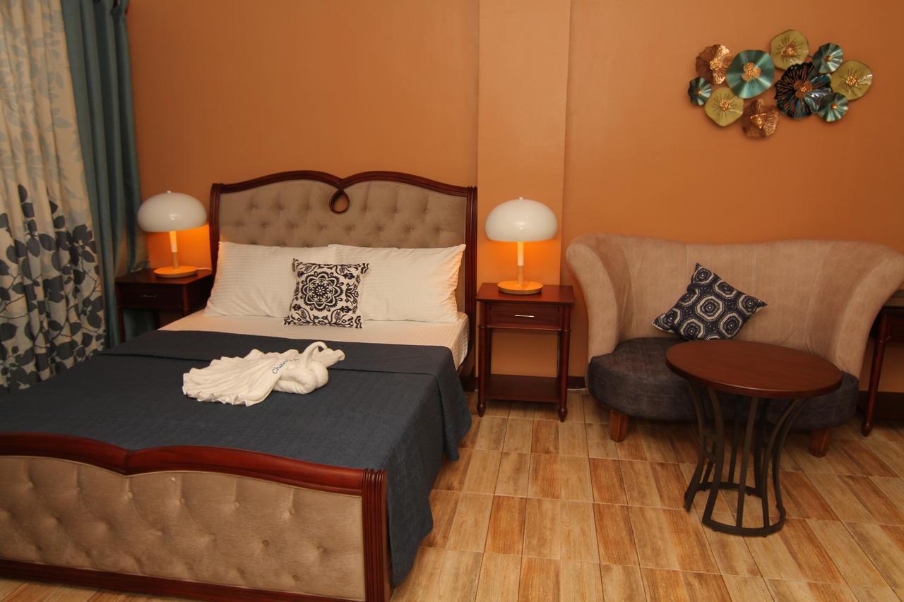 ชารอส ดอร์มิเทล Hotel Dumaguete City ภายนอก รูปภาพ