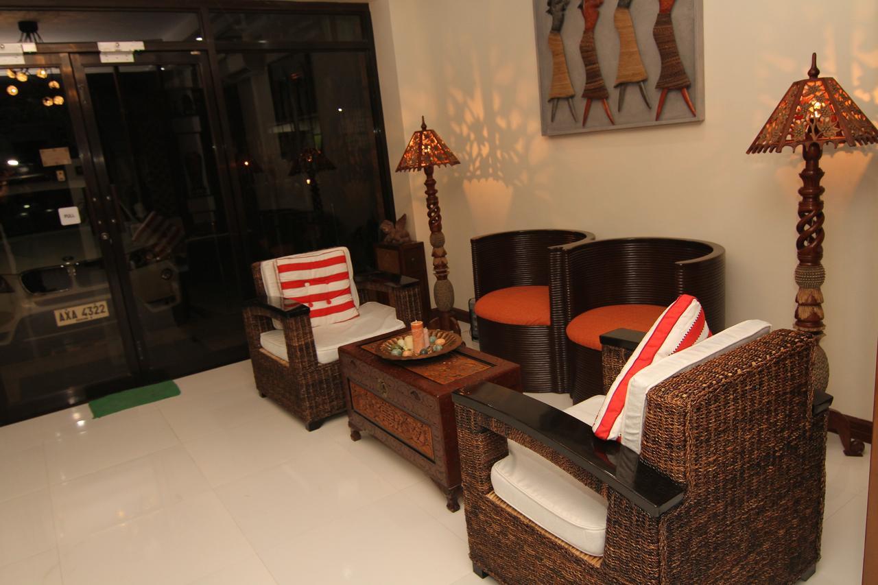 ชารอส ดอร์มิเทล Hotel Dumaguete City ภายนอก รูปภาพ