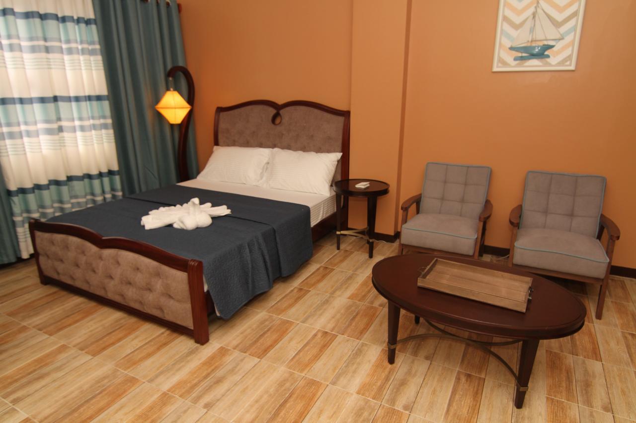 ชารอส ดอร์มิเทล Hotel Dumaguete City ภายนอก รูปภาพ